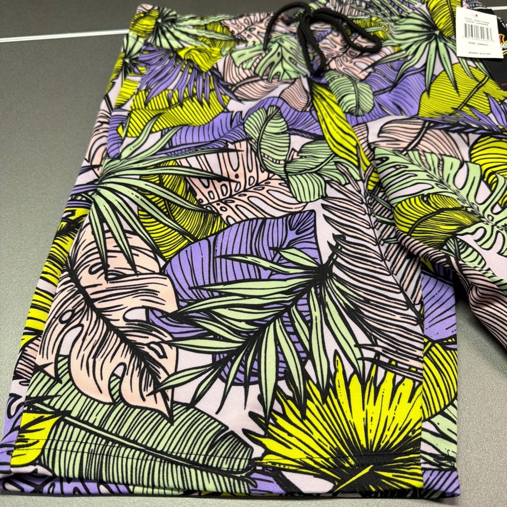 Good Vibes Drill Clothing Co Small Tropical Palm Leaf Shorts Lavender/Green NWT - Picture 3 of 6